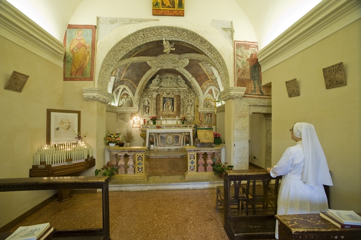 Interno chiesetta S Anna