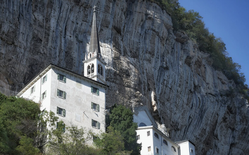 Santuario Basilica della Madonna della Corona a Caprino Veronese